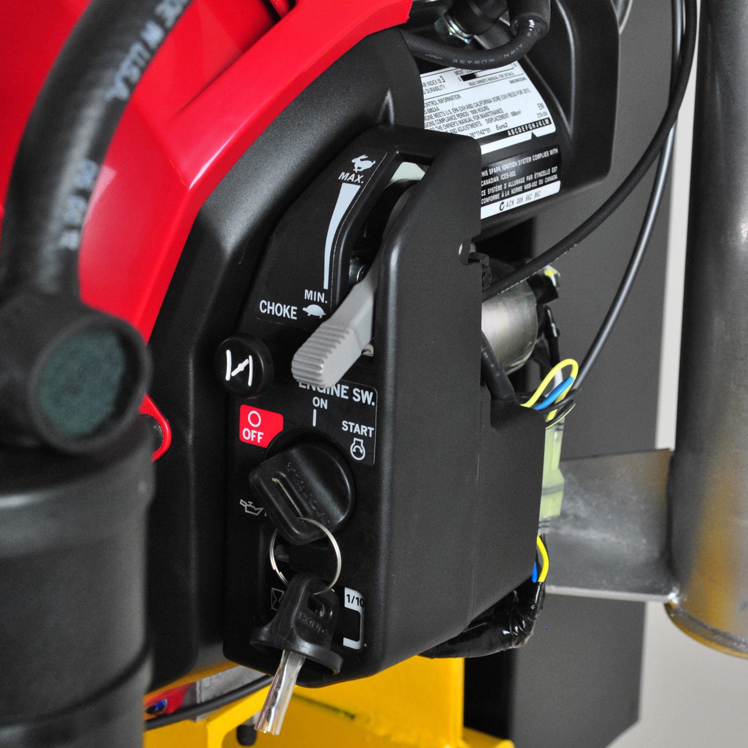 EMAX Honda GX Gas Driven w/Electric Start 18HP V4 39CFM Pressure Lubricated 60 Gal.Truck Mount Stationary Air Compressor - Image 5